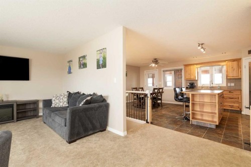 910 Centennial Avenue, Nobleford, AB - Indoor Photo Showing Living Room