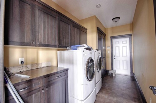 226 Riverstone Boulevard West, Lethbridge, AB - Indoor Photo Showing Laundry Room