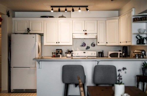 209-620 Columbia Boulevard WEST Lethbridge, AB T1K 7A8