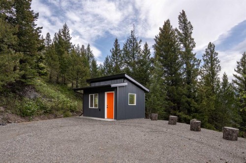 8938 24 Avenue, Coleman, AB - Outdoor