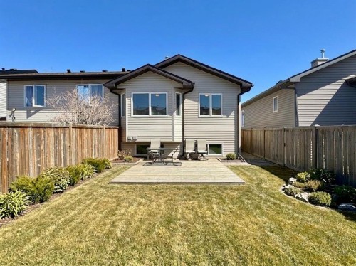 344 Lynx Crescent North, Lethbridge, AB - Outdoor