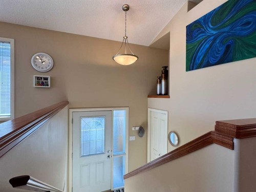 344 Lynx Crescent North, Lethbridge, AB - Indoor Photo Showing Other Room