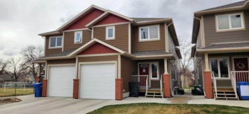 4-637 12A Street NORTH Lethbridge, AB T1H 2K1