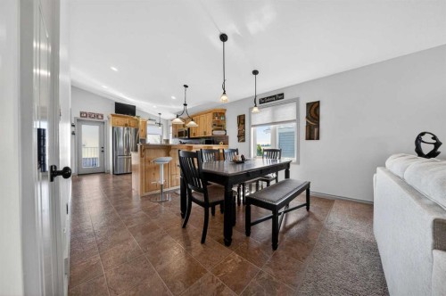 4709 7 Street, Coalhurst, AB - Indoor Photo Showing Dining Room