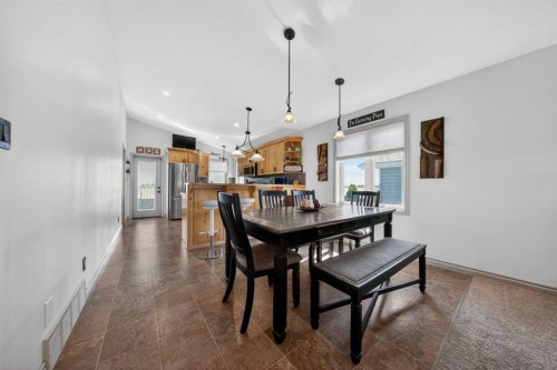 4709 7 Street, Coalhurst, AB - Indoor Photo Showing Dining Room