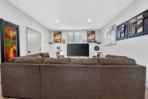 4709 7 Street, Coalhurst, AB - Indoor Photo Showing Other Room