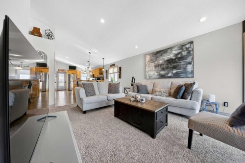 4709 7 Street, Coalhurst, AB - Indoor Photo Showing Living Room