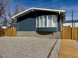 327 11 Street Fort Macleod, AB T0L 0Z0