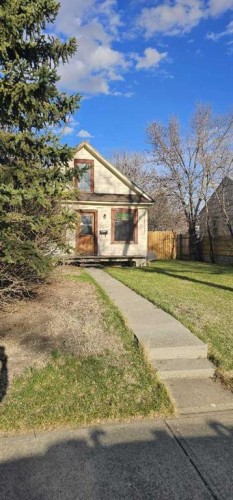 419 12 Street NORTH Lethbridge, AB T1H 2G6