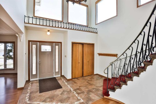 318 Mcmaster Boulevard West, Lethbridge, AB - Indoor Photo Showing Other Room