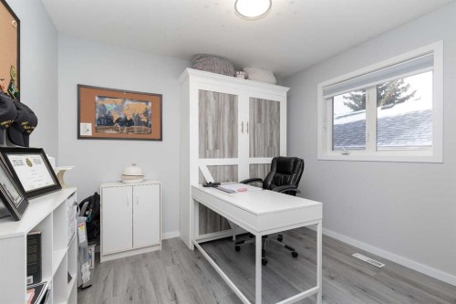 53 St James Crescent North, Lethbridge, AB - Indoor Photo Showing Office