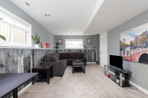 53 St James Crescent North, Lethbridge, AB - Indoor