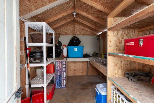 53 St James Crescent North, Lethbridge, AB - Indoor Photo Showing Other Room