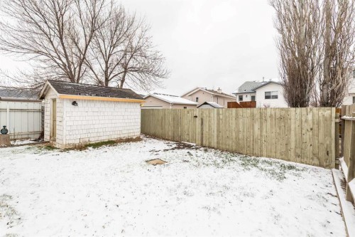 53 St James Crescent North, Lethbridge, AB - Outdoor