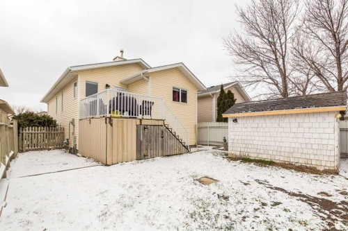 53 St James Crescent North, Lethbridge, AB - Outdoor With Exterior
