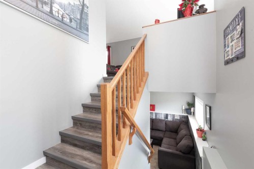 53 St James Crescent North, Lethbridge, AB - Indoor Photo Showing Other Room