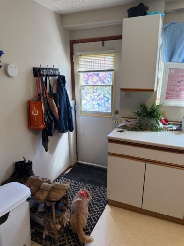 146 Mcgill Boulevard West, Lethbridge, AB 