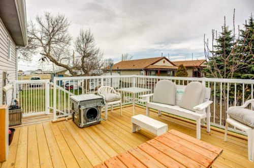 379N 300 E, Raymond, AB - Outdoor With Deck Patio Veranda With Exterior