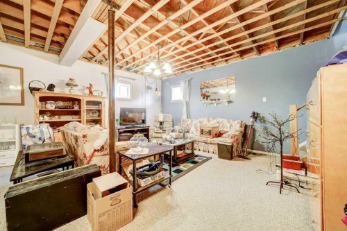 379N 300 E, Raymond, AB - Indoor