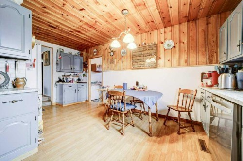 379N 300 E, Raymond, AB - Indoor