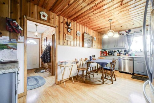 379N 300 E, Raymond, AB - Indoor