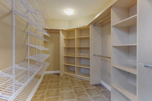 4 Heritage Point West, Lethbridge, AB - Indoor With Storage