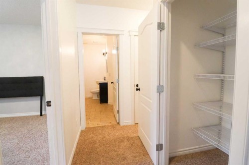 4 Heritage Point West, Lethbridge, AB - Indoor