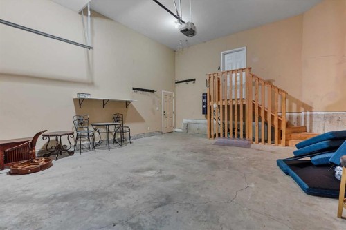 4 Heritage Point West, Lethbridge, AB - Indoor Photo Showing Other Room