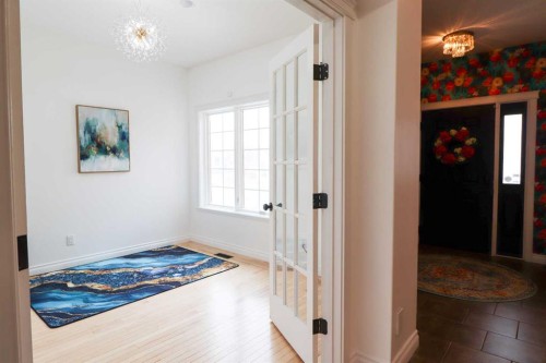 4 Heritage Point West, Lethbridge, AB - Indoor Photo Showing Other Room