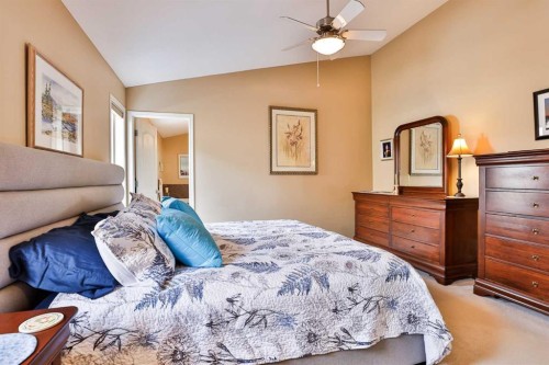 91 Fairmont Point South, Lethbridge, AB - Indoor Photo Showing Bedroom