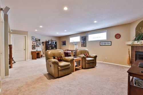 91 Fairmont Point South, Lethbridge, AB - Indoor Photo Showing Other Room