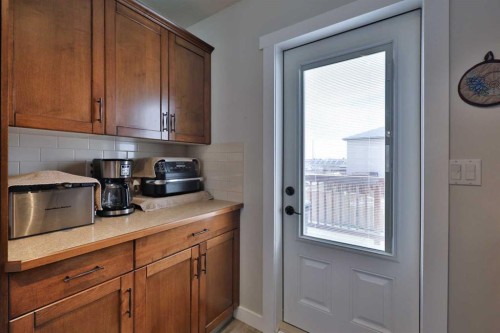 1988 Parkside Way, Coaldale, AB - Indoor Photo Showing Kitchen