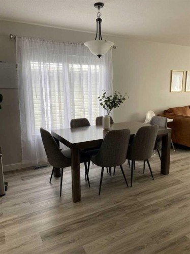 1988 Parkside Way, Coaldale, AB - Indoor Photo Showing Dining Room