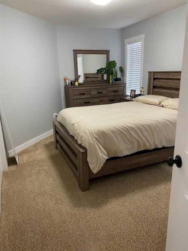 1988 Parkside Way, Coaldale, AB - Indoor Photo Showing Bedroom