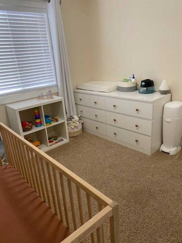 1988 Parkside Way, Coaldale, AB - Indoor Photo Showing Bedroom