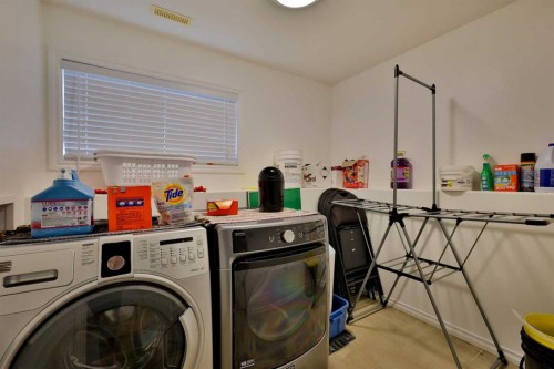 1988 Parkside Way, Coaldale, AB - Indoor Photo Showing Laundry Room