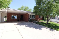 1723 Lakemount Boulevard SOUTHLethbridge, AB T1K 3K5