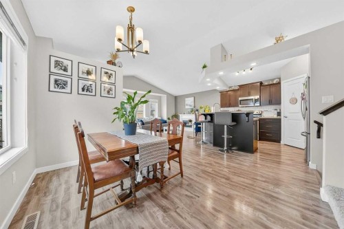 389 Moonlight Way West, Lethbridge, AB - Indoor Photo Showing Other Room