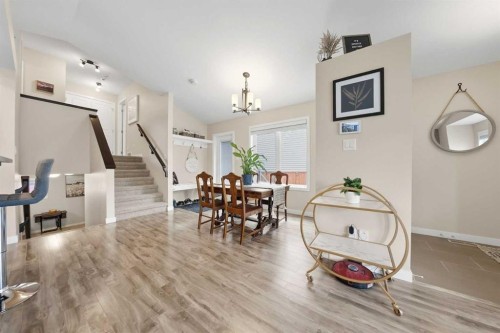 389 Moonlight Way West, Lethbridge, AB - Indoor Photo Showing Dining Room