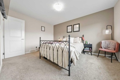 389 Moonlight Way West, Lethbridge, AB - Indoor Photo Showing Bedroom