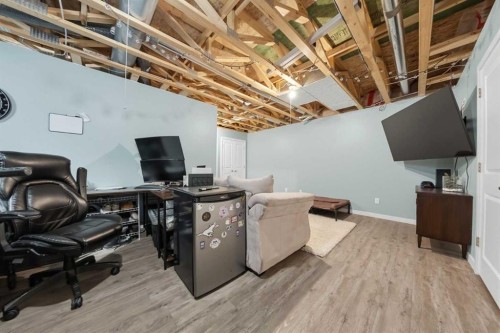 389 Moonlight Way West, Lethbridge, AB - Indoor