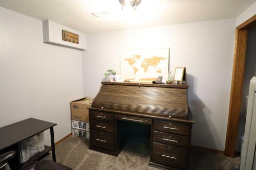 4726 57 Ave, Taber, AB - Indoor