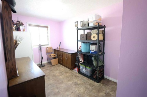 4726 57 Ave, Taber, AB - Indoor