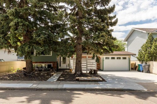 1832 7 Avenue NORTH Lethbridge, AB T1H 0Y7
