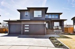 218 Stonecrest Bay WEST Lethbridge, AB T1K 5N7