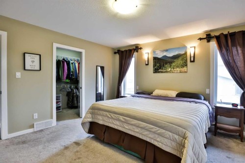 4 Rivermill Landing West, Lethbridge, AB - Indoor Photo Showing Bedroom