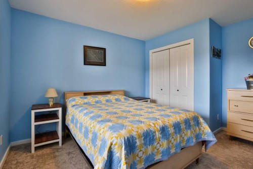 4 Rivermill Landing West, Lethbridge, AB - Indoor Photo Showing Bedroom