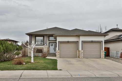 4 Rivermill Landing WEST Lethbridge, AB T1K 8B2