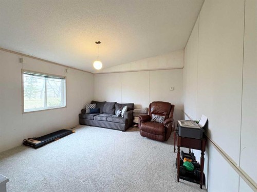 On 252 Range, Rural Cardston County, AB - Indoor