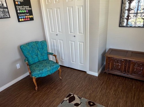 532 Sunridge Crescent West, Lethbridge, AB - Indoor Photo Showing Other Room